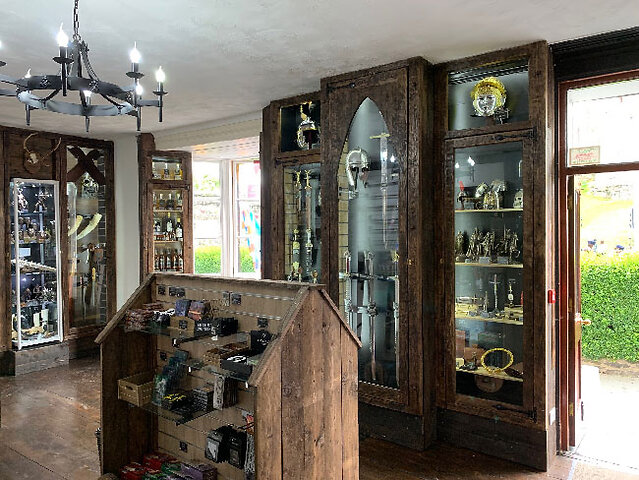 knight-shop-entrance-area-conwy